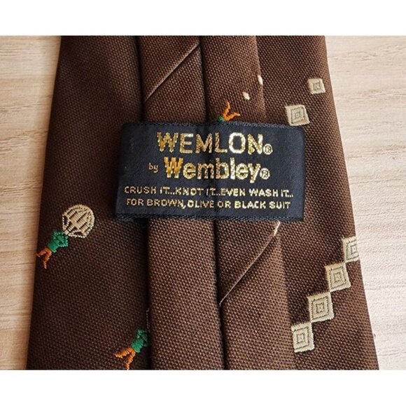 Vintage 1970 Tie Wide Brown Geometric Parachute Necktie Polyester Wembley Wemlon - Picture 4 of 8